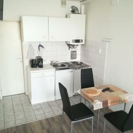 Ferienwohnung Hietzing Відень Екстер'єр фото