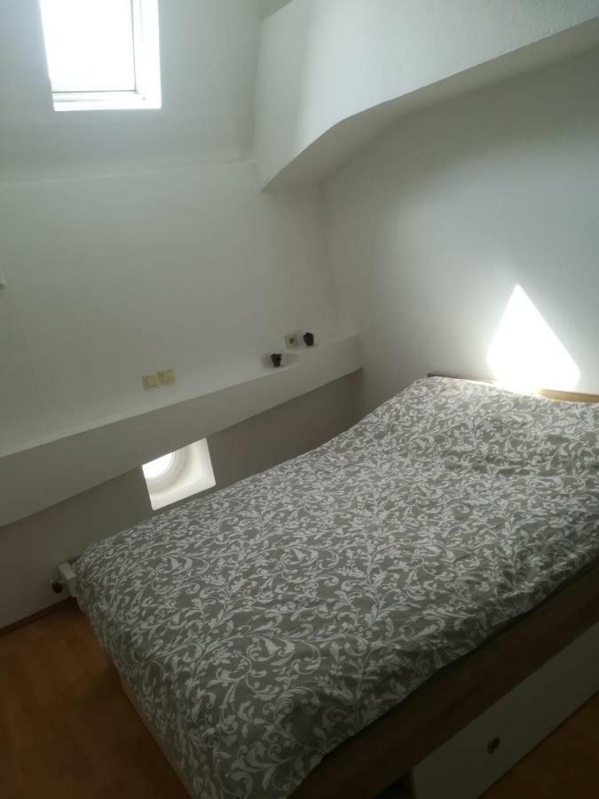 Ferienwohnung Hietzing Відень Екстер'єр фото